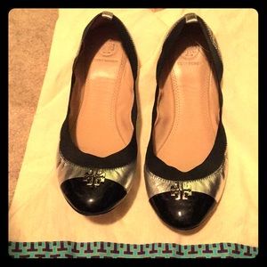 Jolie Ballet Flats in Silver and Black